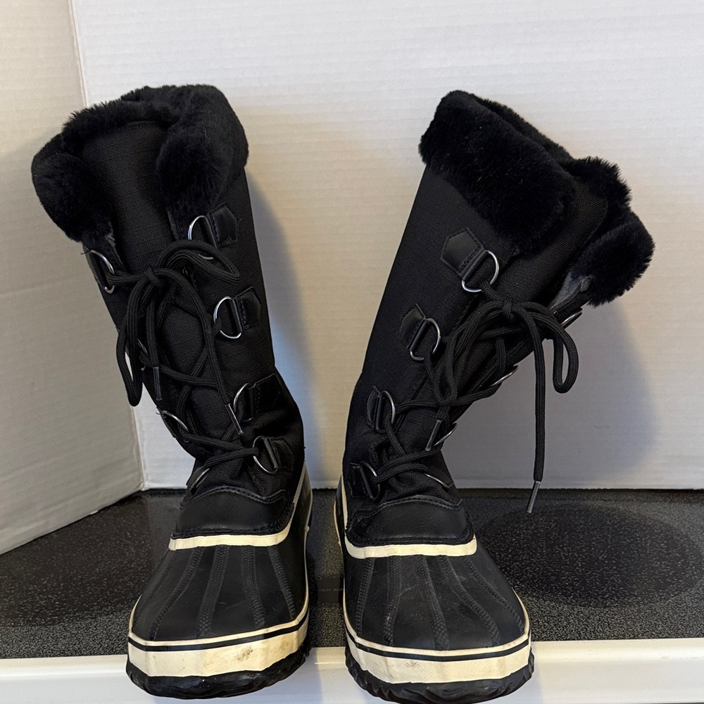 JBU Black and Cream Winter Boots